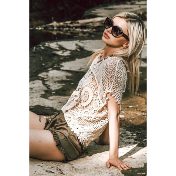 Cream Crochet Geometric Pattern Sheer Layering Tunic Top - Picture 6 of 9